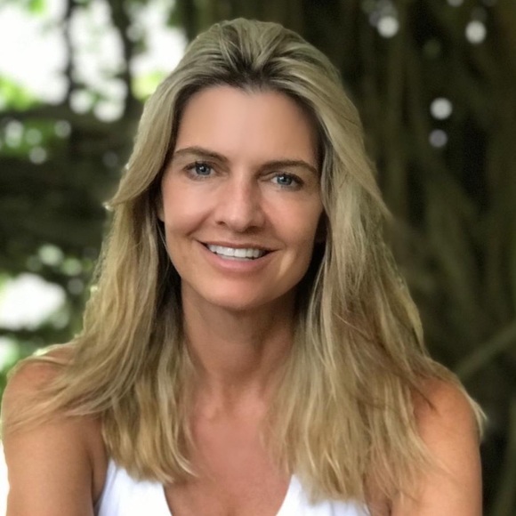 Meet your Posher, Lori - Picture 1 of 1